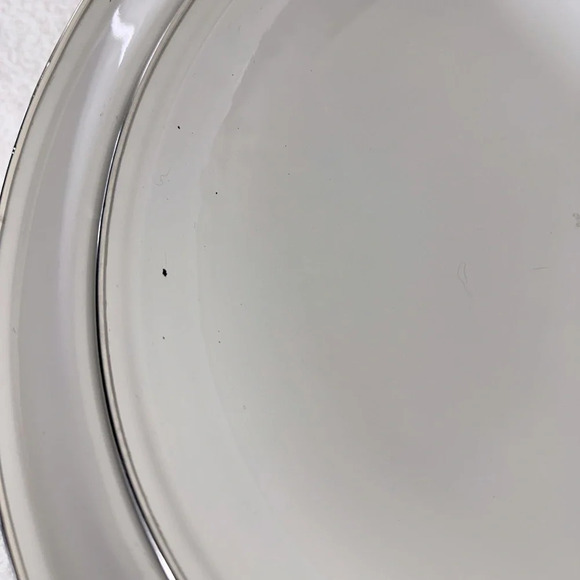 Vintage Enamelware White  Round Roaster Pot With Lid - Picture 9 of 16